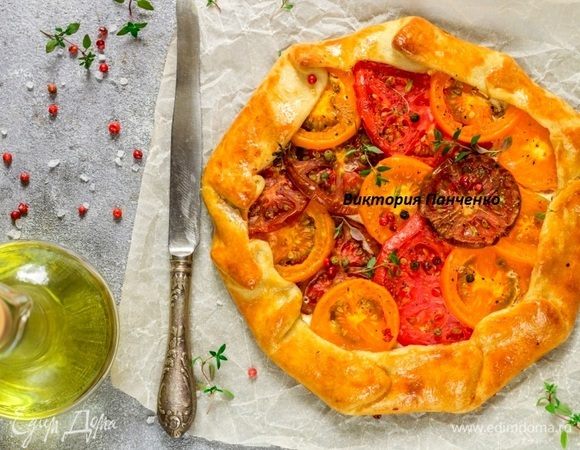 Выпекать в предварительно разогретой до 180°C духовке 12–15 минут до золотистой корочки.