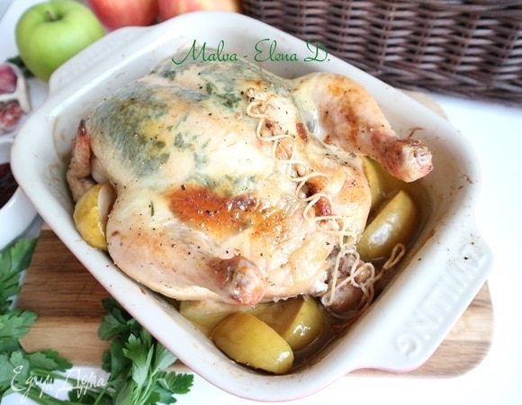 Удалить зубочистки, затем нить одним движением, потянув вниз.