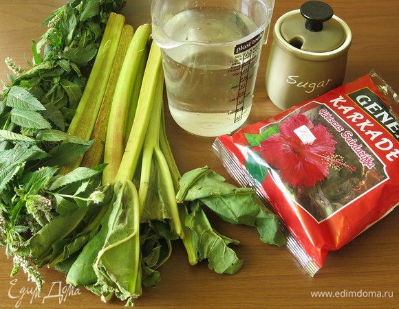 Подготовим продукты: мяту, ревень, каркаде, воду и сахар. Сахар можно заменить на мед.