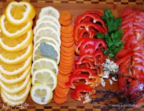 Подготовим все необходимые овощи и цитрусовые.