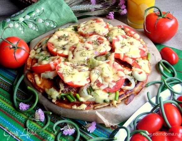 Когда сыр расплавится, выключаем огонь. Подаем сразу на стол.