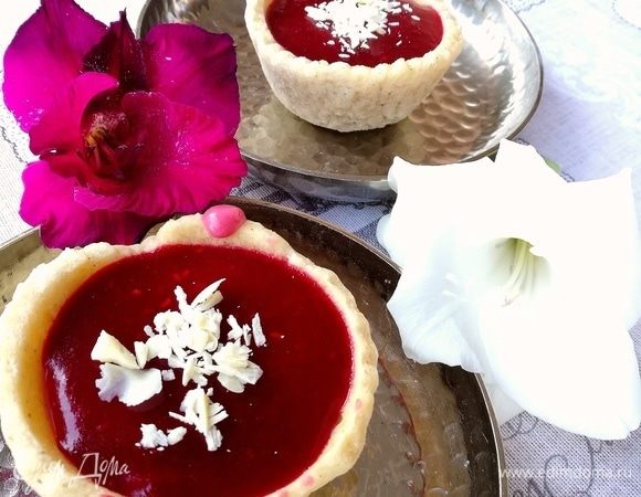 Украсить по желанию, у меня стружка из белого шоколада.