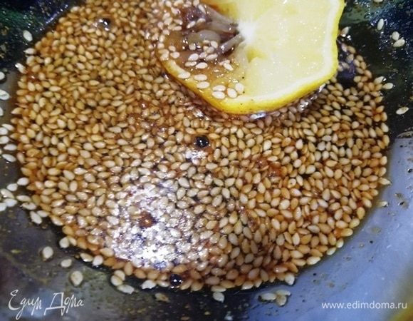 Смешиваем все ингредиенты для соуса.