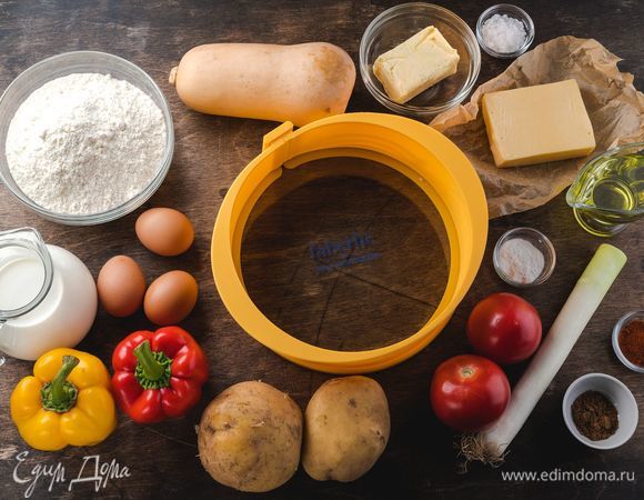 Для приготовления пирога нам понадобятся следующие ингредиенты.