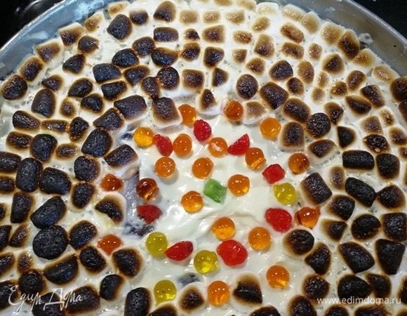 И отравила под гриль на 2 минуты. Видимо, надо чуть меньше времени для зарумянивания маршмеллоу.