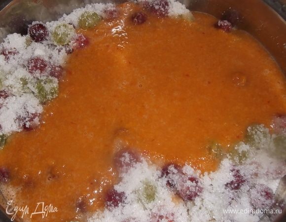 Вылить в крыжовник.