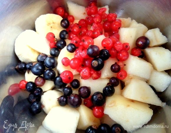 Добавить немного смородины.