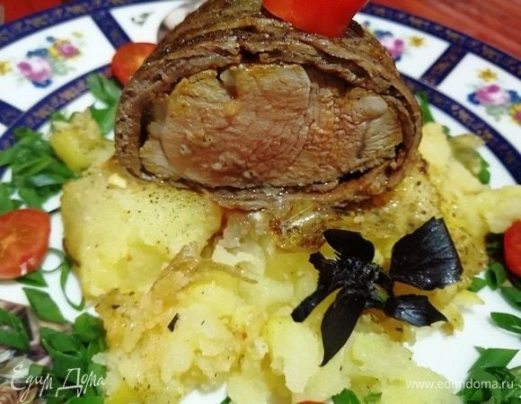 Мясо очень сочное и нежное. С гарниром из молодого картофеля очень вкусно! Приятного аппетита!