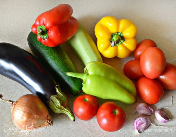 Подготовить овощи: помыть, обсушить.