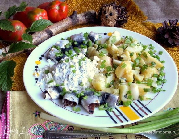 Сочетание картошка + килька всем знакомо, осталось все это распробовать с творогом.