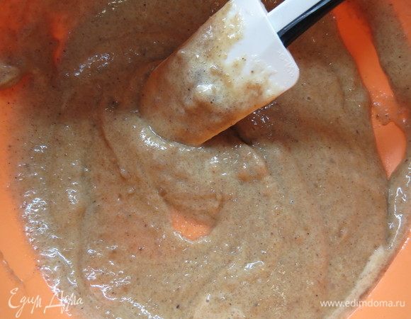 Добавить желточную смесь, перемешать.