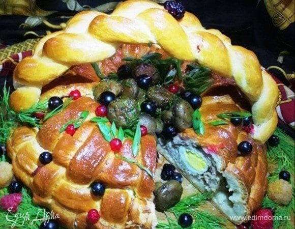 Зовем всех к столу и едим теплый вкусный пирог. Приятного аппетита!