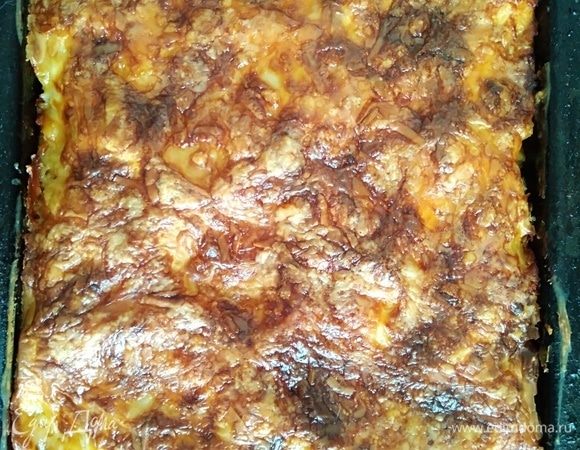 Запекать в разогретой до 220°C духовке 20 минут. Убавить огонь до 170°C и готовить еще 40 минут.