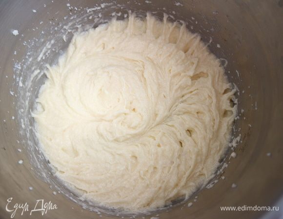 Перемешать миксером до однородного состояния.