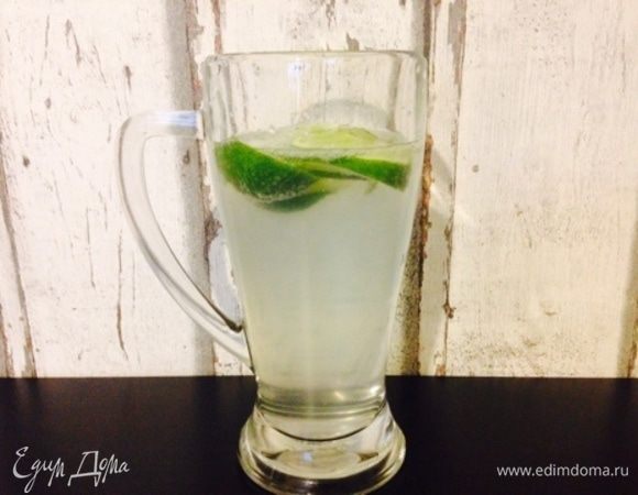 Готовому лимонаду дать настояться.