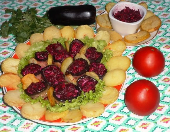 Вкусное овощное блюдо готово! Подавать с салатом из свежих помидоров. Прошу к столу! Приятного аппетита!