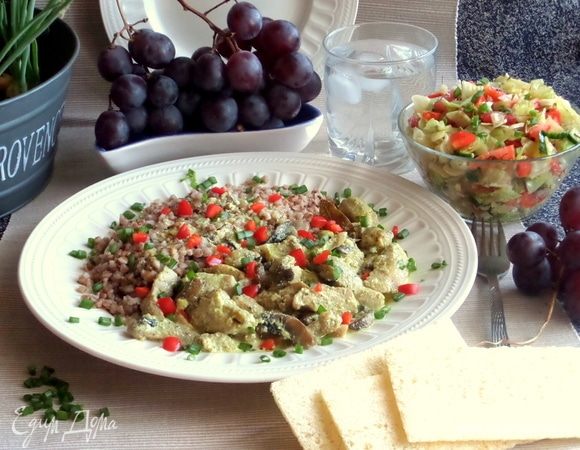 Подаем рядом с салатиком.