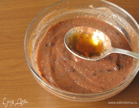 Вливаем сироп, размешиваем, даем чуть постоять, чиа рахбухает, и подаем. Приятного аппетита!