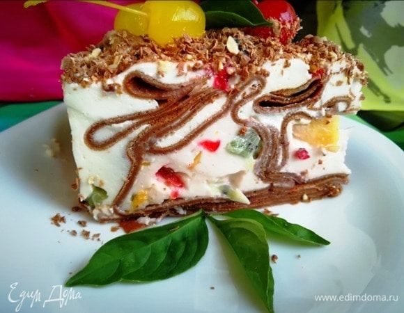 Вот такой красивый фантазийный торт получился.