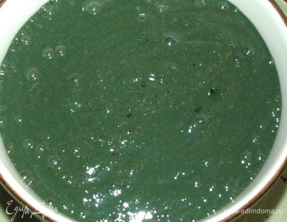 У нас получается красивая изумрудная масса. Очень полезная.