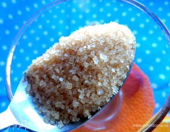 Насыпать в бокал сахар, десертная ложка у меня.