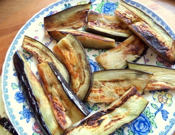 Перенести на тарелку.