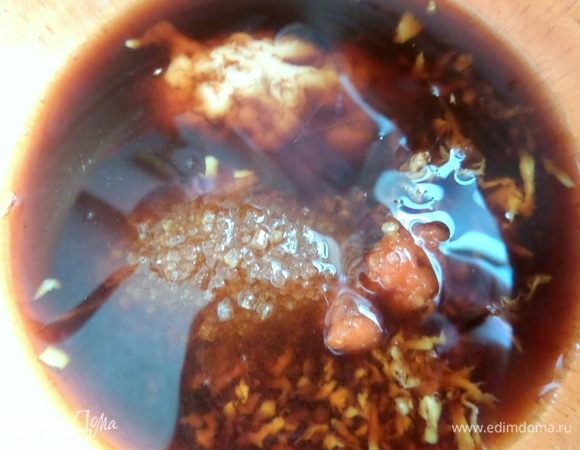 Смешать состав заливки.