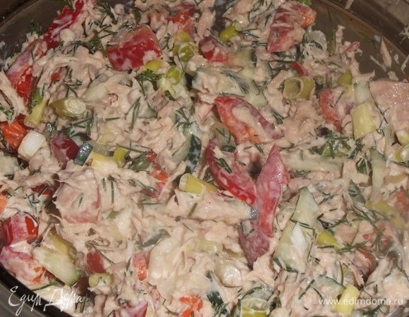 Заправить майонезом.