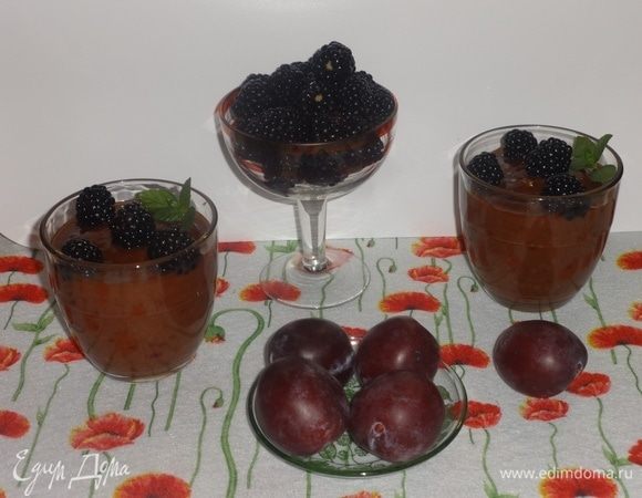 Перед подачей украсить смузи листиками мяты и ягодами ежевики. Угощайтесь! Приятного аппетита! Всем желаю удивительных летних приключений!