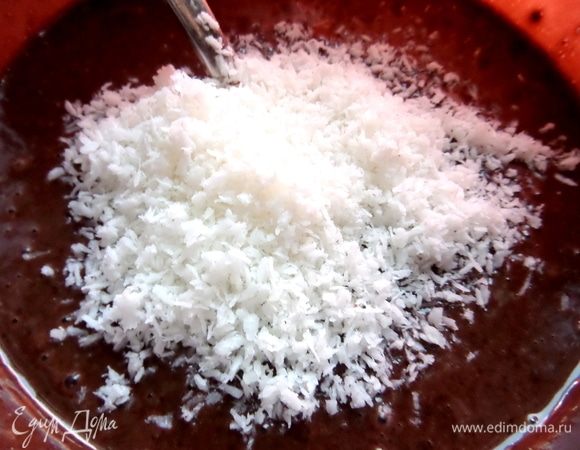 Я еще всыпала кокосовую стружку.