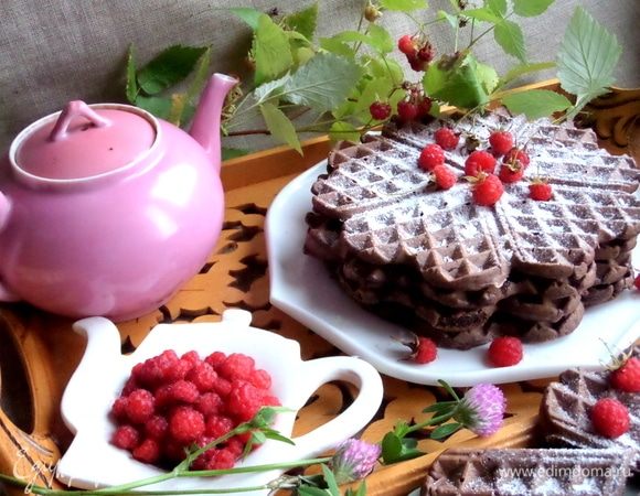 Подаем к чаю вместе со свежими ягодами.