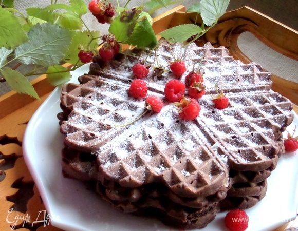 При желании можно промазать кремом и склеить.