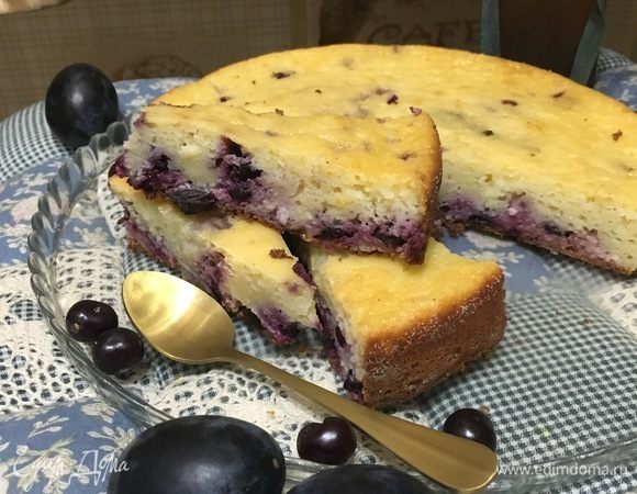 И запеканка готова к чаю или кофе. Как вы любите: со сметаной, вареньем или сгущенкой.