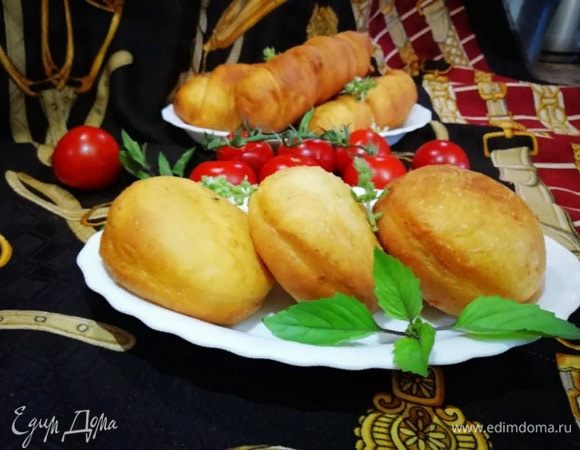 Складываем пирожки в бумажный пакет и в дорогу!