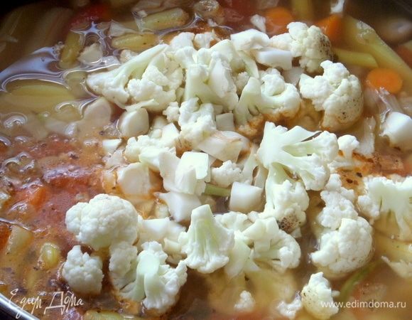 Высыпать в суп.