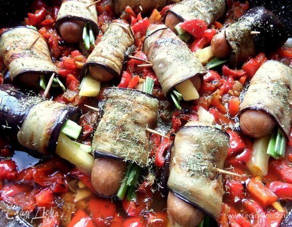 Опять посыпать, например, укропом и петрушкой.