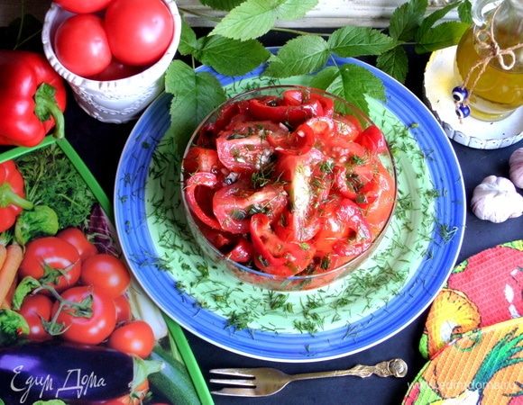 Посыпать при подаче укропом или другой зеленью.