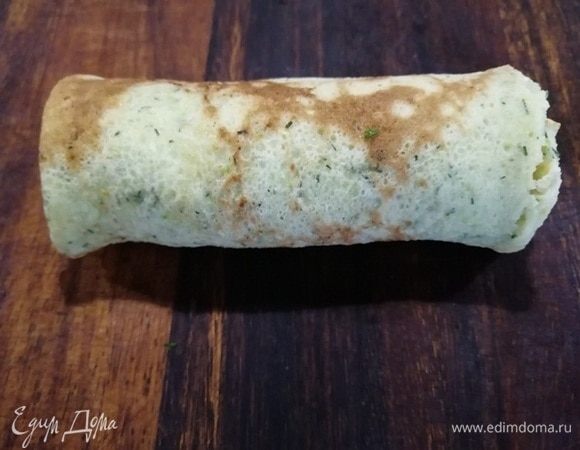 Сворачиваем, как обычный фаршированный блин.