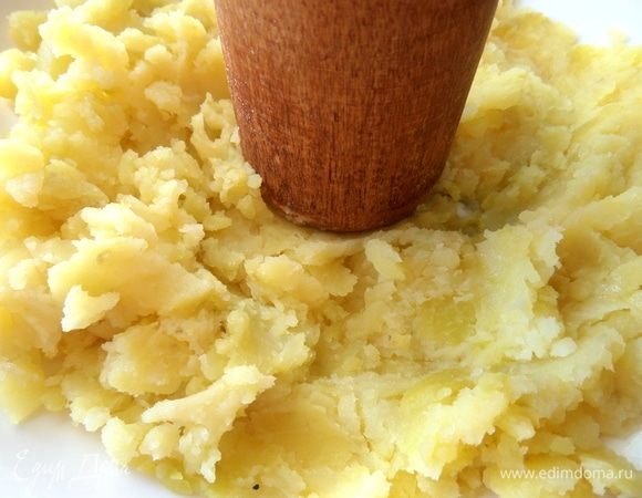 Очистить. Размять в пюре.