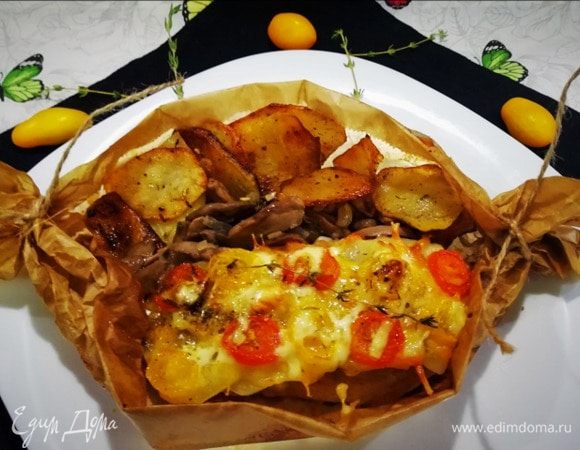 А мальчикам выкладываем в конвертик еще немного гарнира из картофеля и грибов.