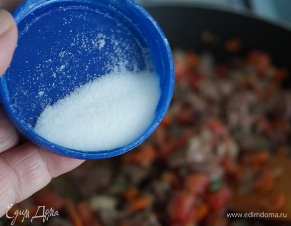 Посолить, поперчить по своему вкусу.