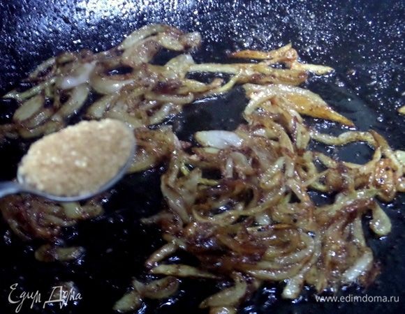 В конце подержать на огне с сахаром.