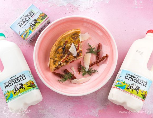 Готовое блюдо охладите и нарежьте на порции. Приятного аппетита!