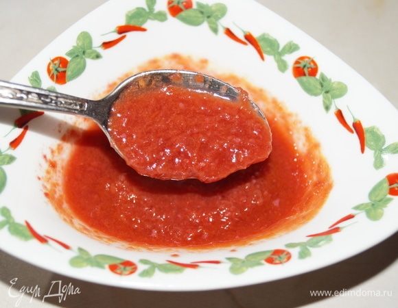 У меня из этого количества ингредиентов, получилось 4 литра замечательной аджики. У вас может получиться больше или меньше. Пробуйте добавляйте или убавляйте ингредиенты и получите свою личную вкусовую гамму.