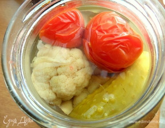 Рассол любой, можно легкий маринад.