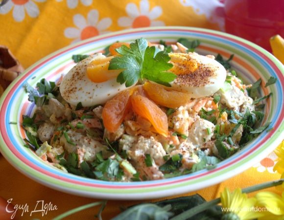 Для подачи украсить половинками яйца и курагой.