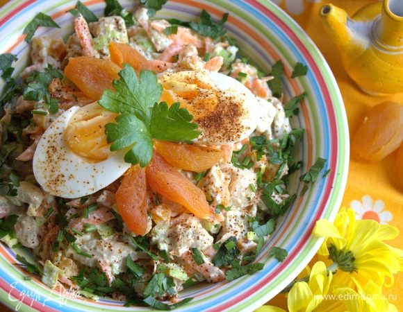 Посыпать верх салата петрушкой и можно подавать.