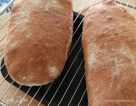 Готовый хлеб полностью остудить на решетке.