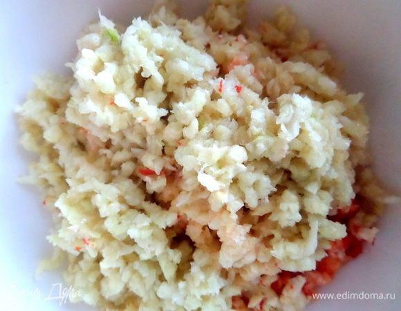 Затем чеснок.