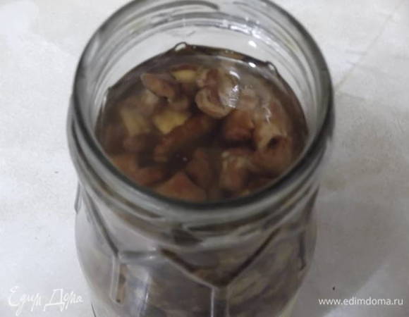 Уложить в стерильную баночку, утрамбовывая.